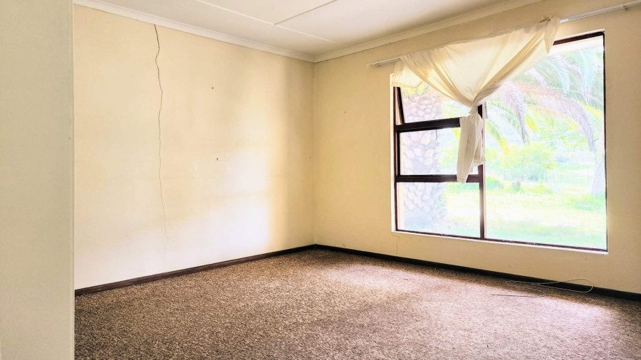 5 Bedroom Property for Sale in Uilenkraalsmond Western Cape